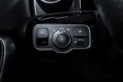 Mercedes-Benz A 180 2019 - 22990 EUR, 127098 km - AUTO.MOTO.pt - 127098km - foto 20 de 43
