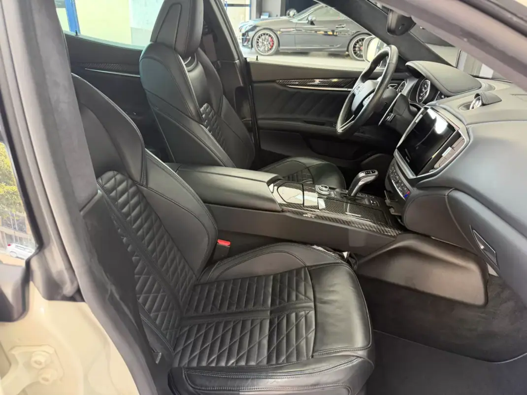Maserati Ghibli 2021 - 62500 EUR, 45000 km - 45000km - foto 30 de 51