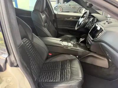 Maserati Ghibli 2021 - 62500 EUR, 45000 km - 45000km - foto 30 de 51