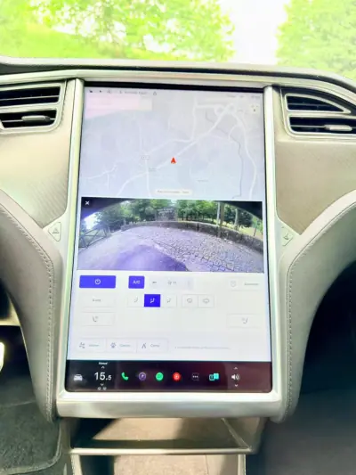 Tesla Model S 2013 - 15500 EUR, 306000 km - AUTO.MOTO.pt - 306000km - foto 14 de 24