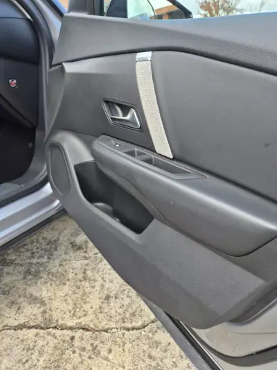 Citroën C4 2022 - 20500 EUR, 85000 km - AUTO.MOTO.pt - 85000km - foto 24 de 39