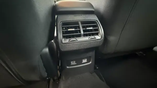 Citroën e-C4 2022 - 20900 EUR, 23500 km - AUTO.MOTO.pt - 23500km - foto 41 de 51