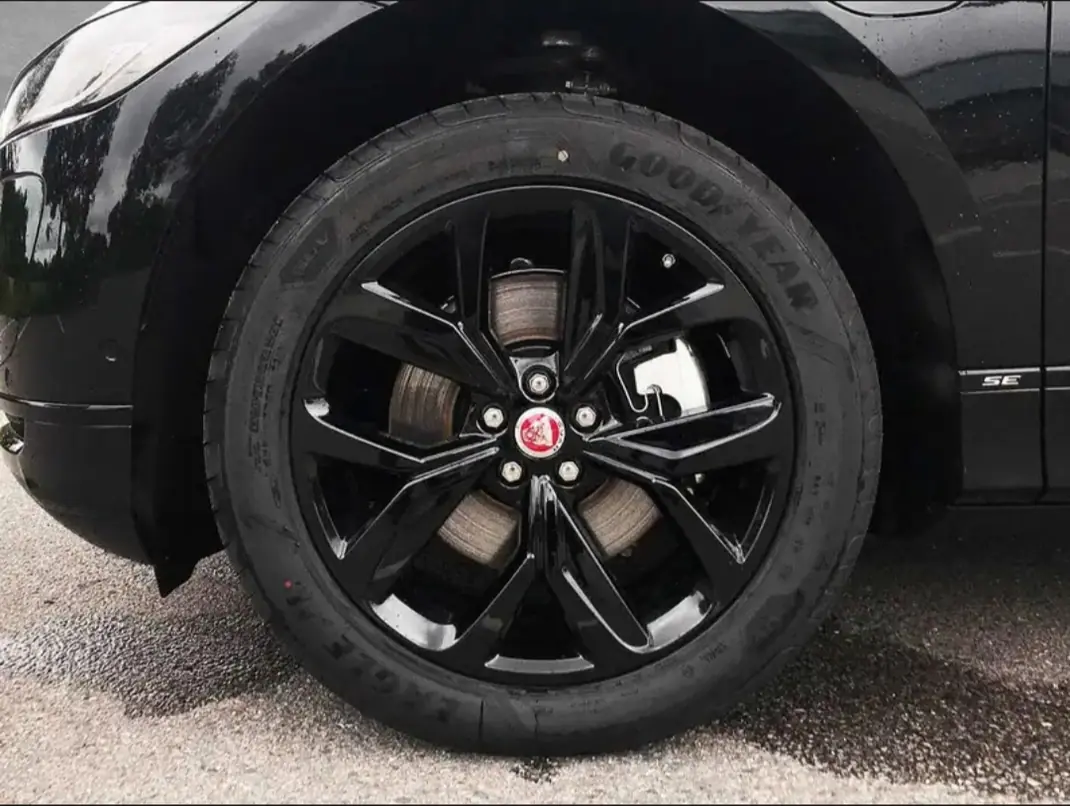 Jaguar I-Pace 2019 - 25000 EUR, 83000 km - AUTO.MOTO.pt - 83000km - foto 6 de 9