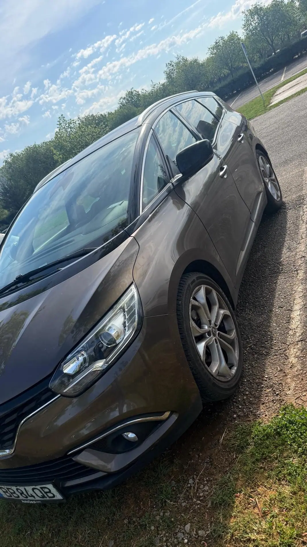 Renault Grand Scénic 2018 - 8999 EUR, 255 km - AUTO.MOTO.pt - 255km - foto 3 de 10
