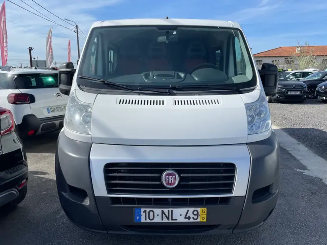 Fiat 2012 - 12750 EUR, 213184 km - AUTO.MOTO.pt - 213184km - foto 3 de 23