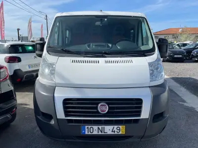 Fiat 2012 - 12750 EUR, 213184 km - AUTO.MOTO.pt - 213184km - foto 3 de 23