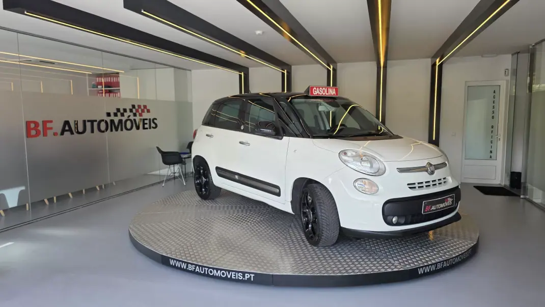 Fiat 500L 2013 - 7900 EUR, 153161 km - AUTO.MOTO.pt - 153161km - foto 10 de 55