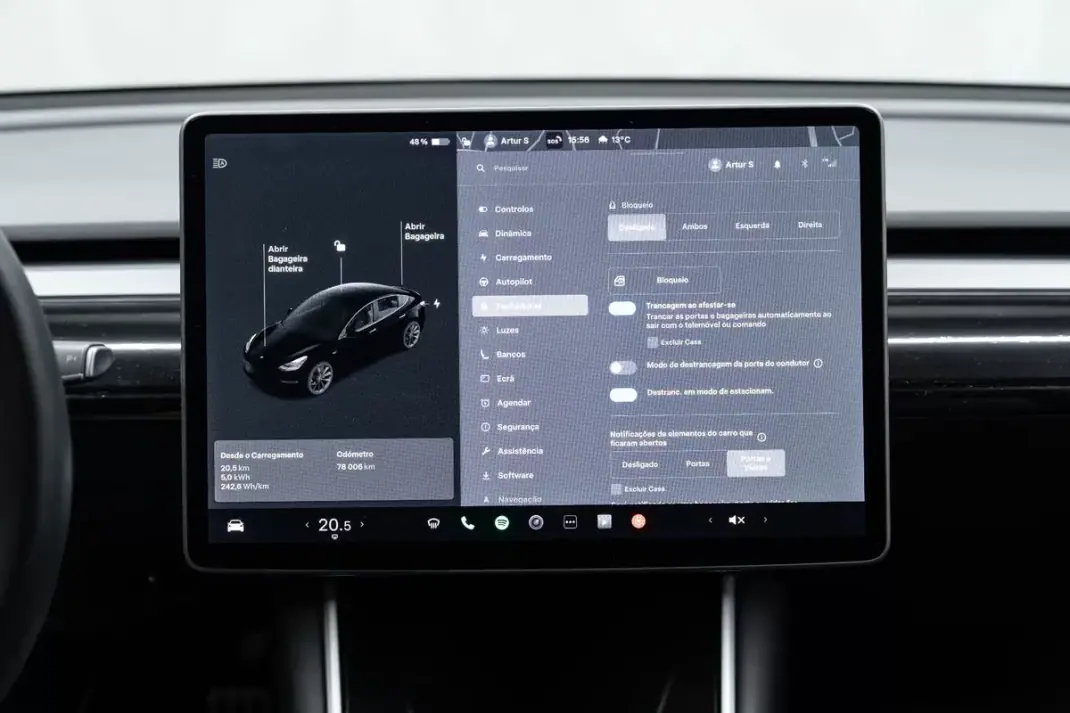 Tesla Model 3 2020 - 30950 EUR, 78000 km - AUTO.MOTO.pt - 78000km - foto 30 de 46