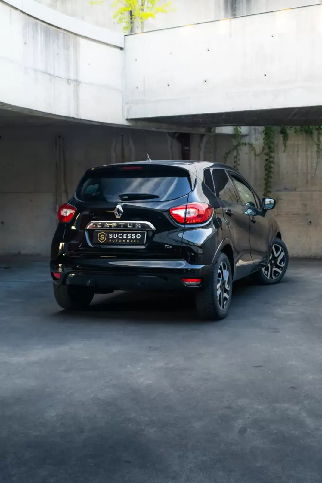 Renault Captur 2014 - 9950 EUR, 120326 km - 120326km - foto 3 de 16
