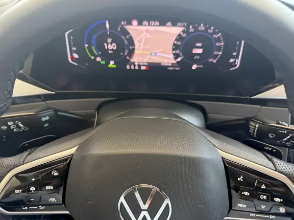 Volkswagen Arteon Shooting Brake 2021 - 23500 EUR, 168600 km - AUTO.MOTO.pt - 168600km - foto 54 de 144