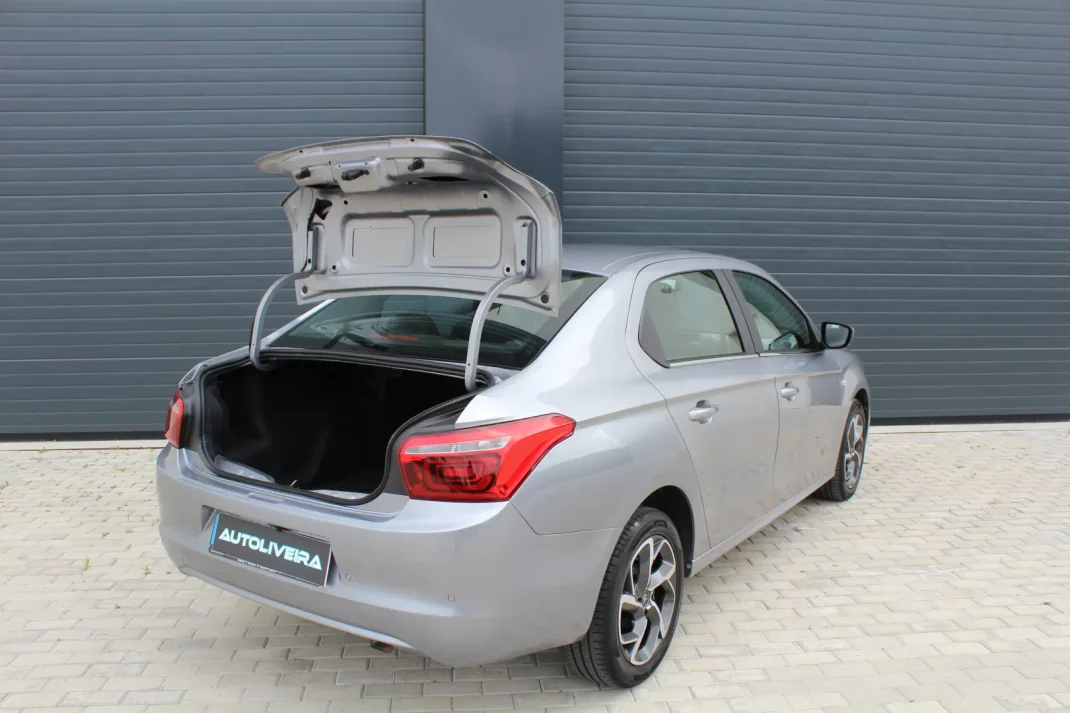 Citroën C-Elysée 2019 - 10500 EUR, 118000 km - AUTO.MOTO.pt - 118000km - foto 5 de 21