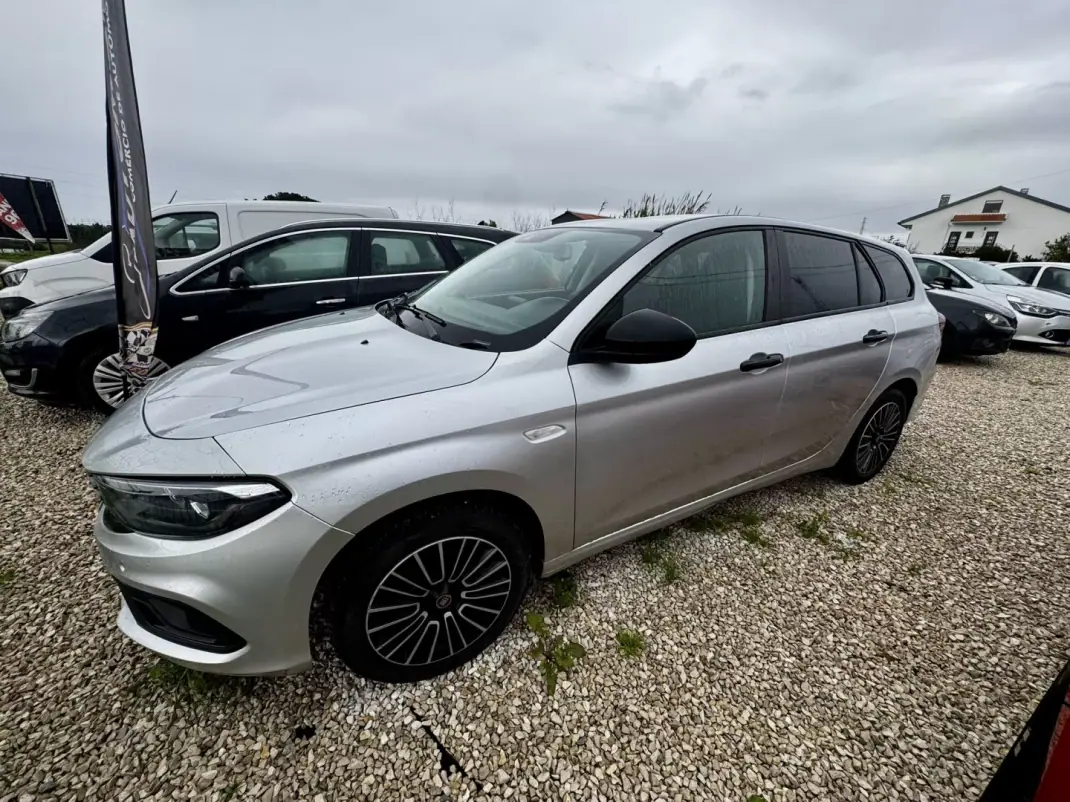 Fiat Tipo Station Wagon 2021 - 12499 EUR, 96300 km - AUTO.MOTO.pt - 96300km - foto 1 de 6
