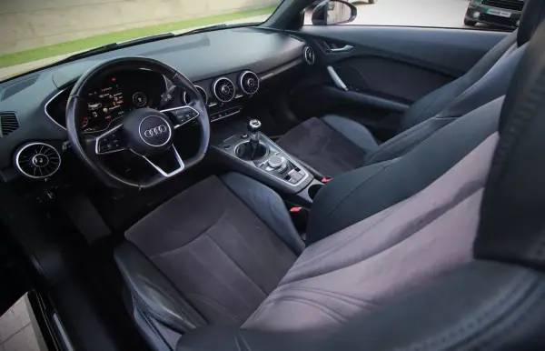 Audi TT Roadster 2015 - 23990 EUR, 151000 km - AUTO.MOTO.pt - 151000km - foto 11 de 36
