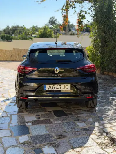Renault Clio 2021 - 14990 EUR, 161049 km - AUTO.MOTO.pt - 161049km - foto 4 de 9