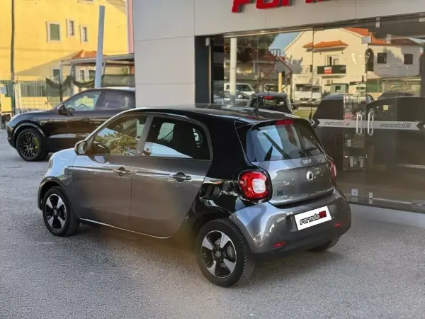 Smart ForFour 2020 - 12990 EUR, 37813 km - AUTO.MOTO.pt - 37813km - foto 5 de 17
