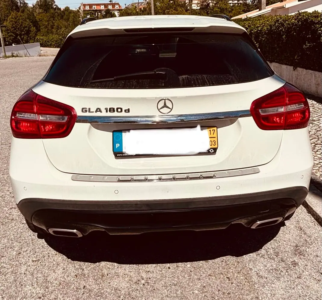Mercedes-Benz GLA 180 2017 - 19500 EUR, 112000 km - 112000km - foto 6 de 14