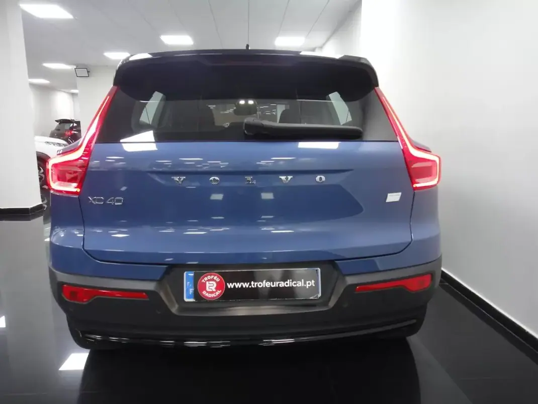 Volvo XC 40 2022 - 24999 EUR, 111000 km - AUTO.MOTO.pt - 111000km - foto 9 de 38