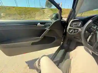 Volkswagen Golf 2014 — foto 6 de 14