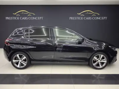 Peugeot 308 2017 - 13950 EUR, 183610 km - AUTO.MOTO.pt - 183610km - foto 2 de 45