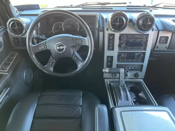 Hummer H2 2010 - 60000 EUR, 143000 km - AUTO.MOTO.pt - 143000km - foto 14 de 17