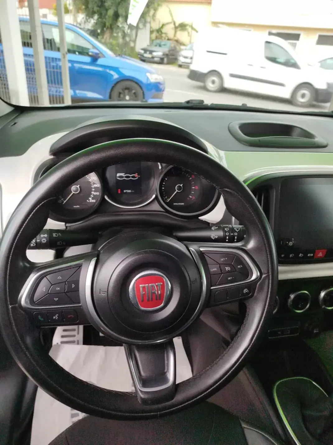 Fiat 500L 2019 - 15800 EUR, 98150 km - AUTO.MOTO.pt - 98150km - foto 8 de 8