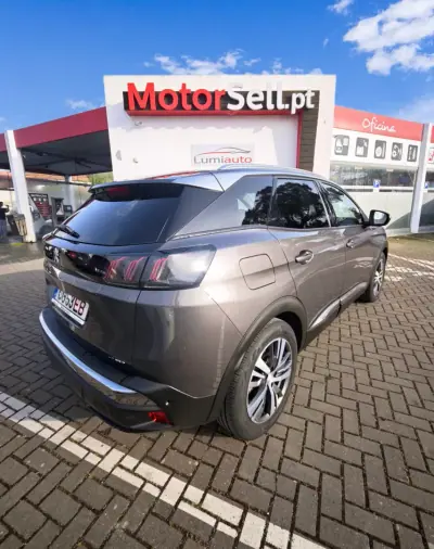 Peugeot 3008 2021 - 23600 EUR, 98000 km - AUTO.MOTO.pt - 98000km - foto 2 de 13