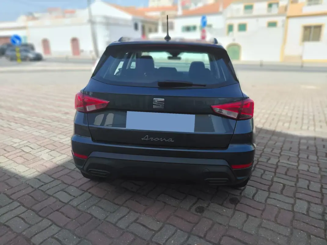 SEAT Arona 2023 - 16750 EUR, 80993 km - AUTO.MOTO.pt - 80993km - foto 4 de 11