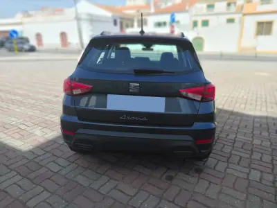 SEAT Arona 2023 - 16750 EUR, 80993 km - AUTO.MOTO.pt - 80993km - foto 4 de 11