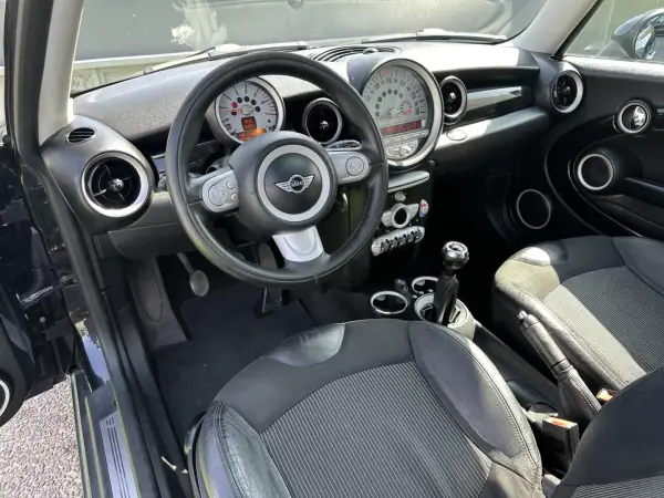 MINI Clubman 2009 - 6900 EUR, 290000 km - AUTO.MOTO.pt - 290000km - foto 38 de 64