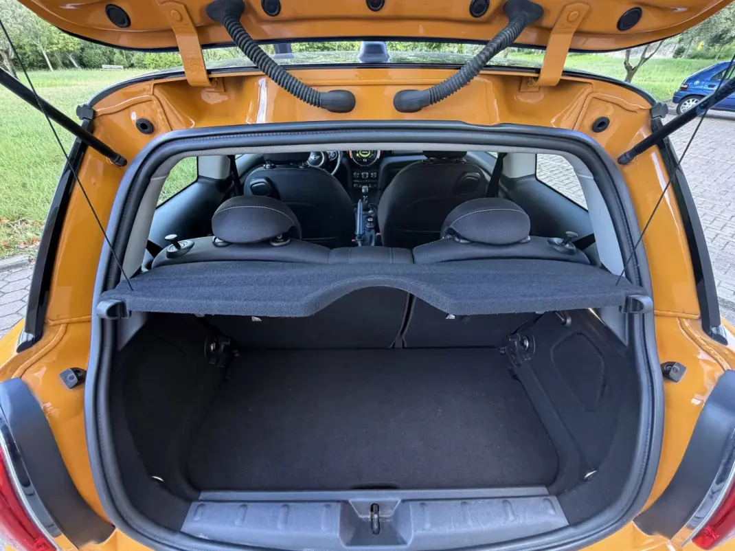 MINI 3 Portas 2016 - 12965 EUR, 150000 km - 150000km - foto 38 de 41