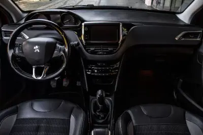 Peugeot 2008 2017 - 10690 EUR, 99978 km - AUTO.MOTO.pt - 99978km - foto 30 de 34