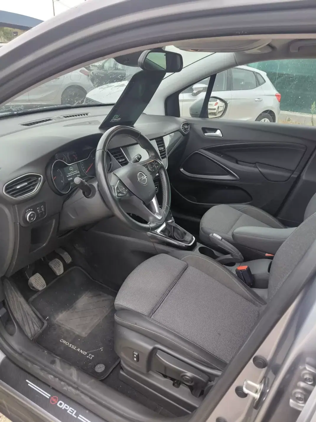 Opel Crossland 2021 - 14900 EUR, 70000 km - 70000km - foto 3 de 12