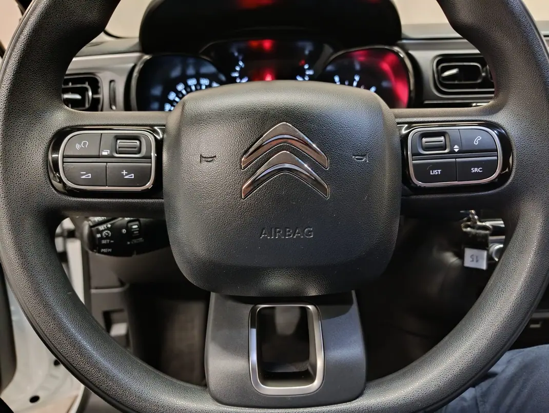 Citroën C3 2019 - 10400 EUR, 82650 km - AUTO.MOTO.pt - 82650km - foto 6 de 13