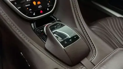 Aston Martin DB11 Coupé 2020 - 149990 EUR, 48409 km - 48409km - foto 36 de 38