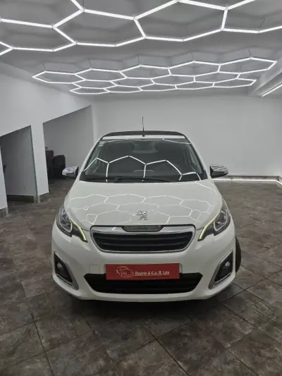 Peugeot 108 2015 - 8650 EUR, 88563 km - AUTO.MOTO.pt - 88563km - foto 28 de 53