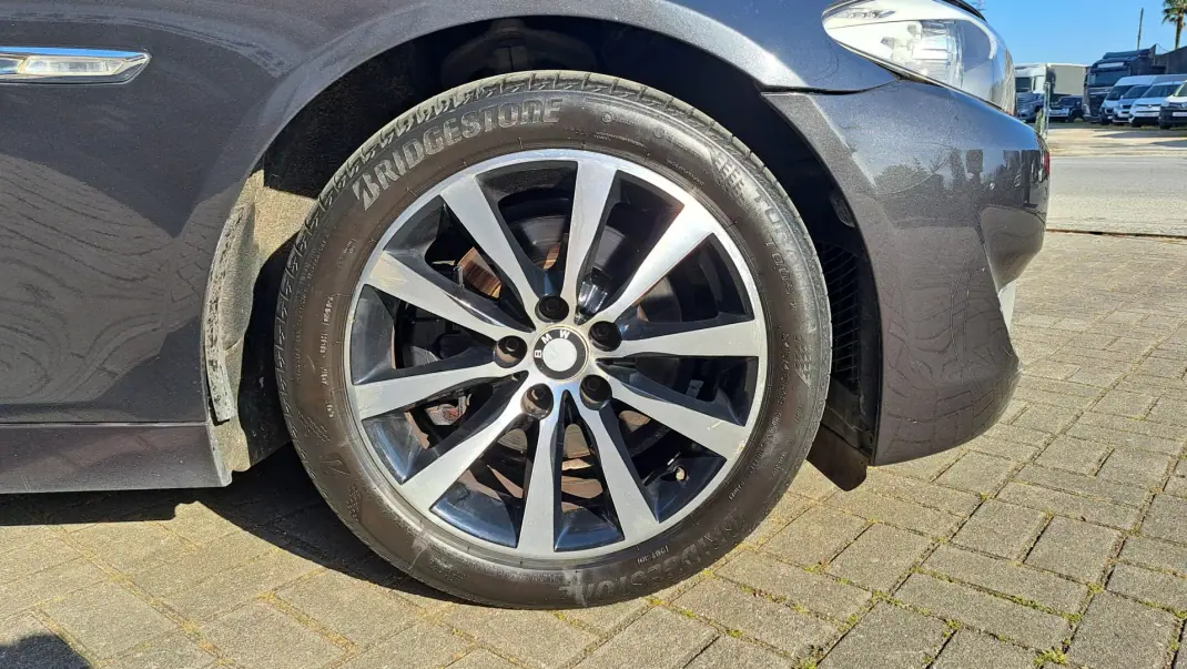 BMW 520 2011 - 11900 EUR, 331971 km - AUTO.MOTO.pt - 331971km - foto 26 de 27