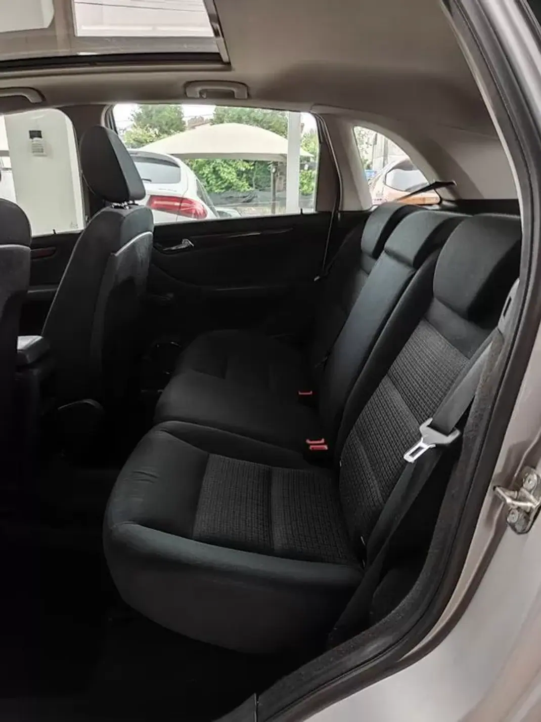 Mercedes-Benz B 200 2006 - 8250 EUR, 190000 km - AUTO.MOTO.pt - 190000km - foto 16 de 34
