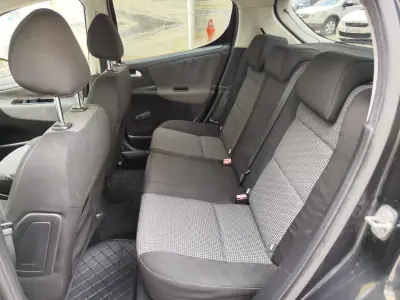 Peugeot 207 2011 - 5480 EUR, 219000 km - AUTO.MOTO.pt - 219000km - foto 25 de 38