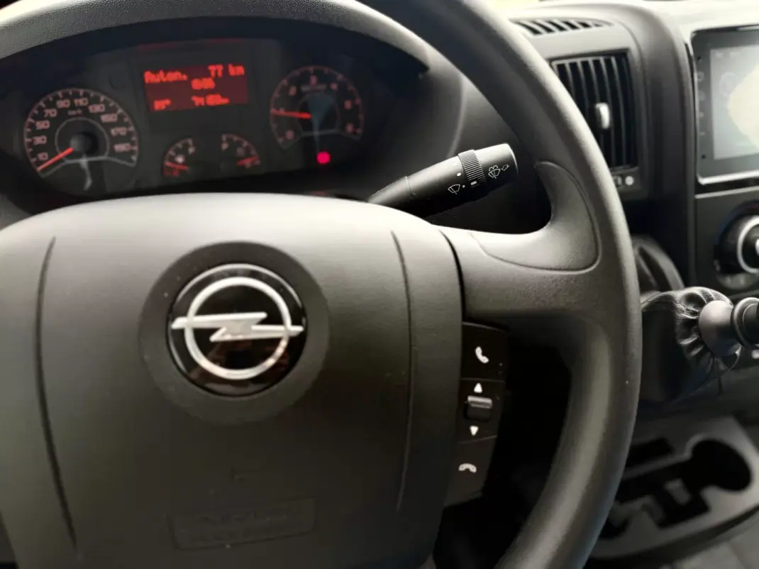 Opel 2023 - 28450 EUR, 75000 km - AUTO.MOTO.pt - 75000km - foto 14 de 20