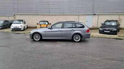 BMW 320 2010 - 12890 EUR, 157813 km - AUTO.MOTO.pt - 157813km - foto 25 de 41