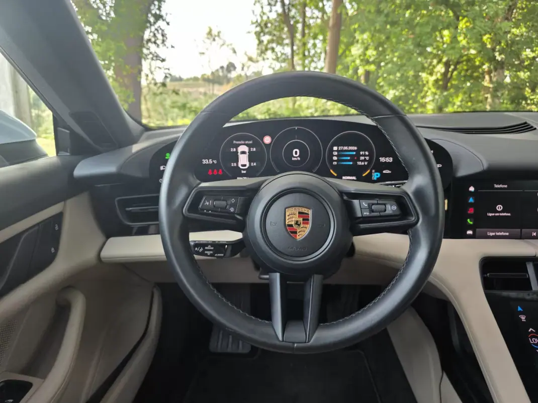 Porsche Taycan Cross Turismo 2021 - 65499 EUR, 59000 km - AUTO.MOTO.pt - 59000km - foto 26 de 40