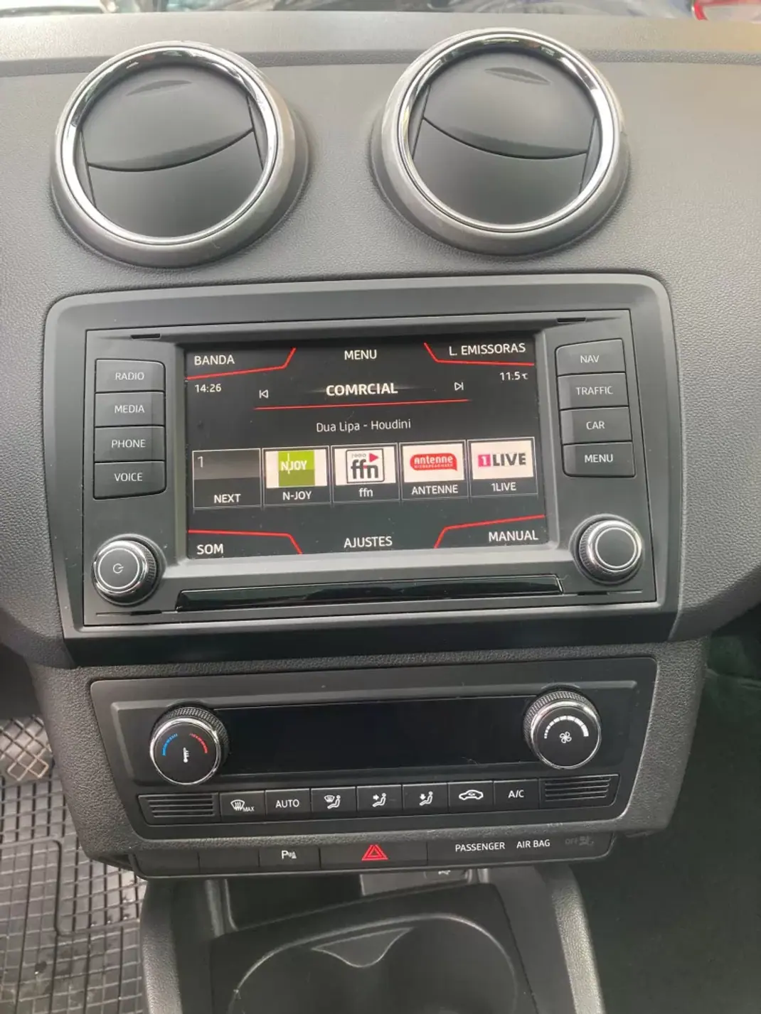 SEAT Ibiza 2016 - 13900 EUR, 118800 km - AUTO.MOTO.pt - 118800km - foto 12 de 24