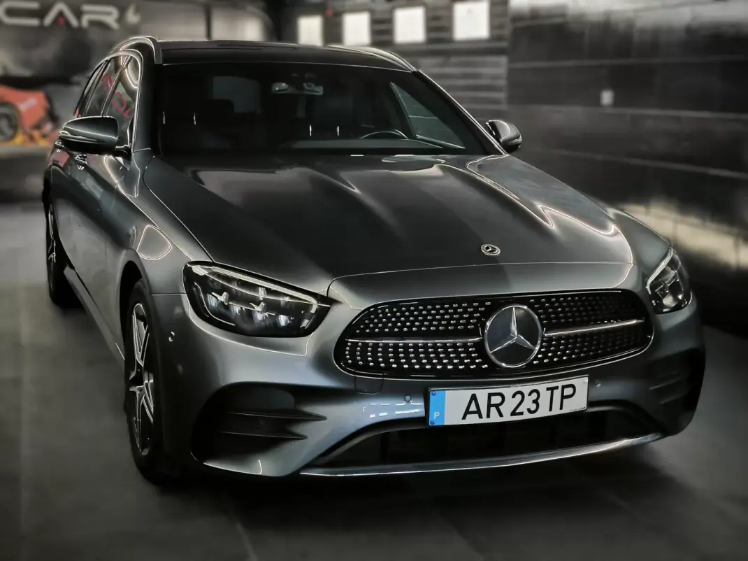 Mercedes-Benz E 300 2022 - 35950 EUR, 122245 km - AUTO.MOTO.pt - 122245km - foto 4 de 43