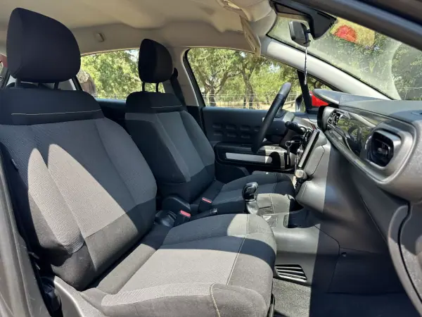 Citroën C3 2019 - 8350 EUR, 119000 km - AUTO.MOTO.pt - 119000km - foto 6 de 11