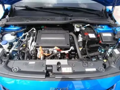 Peugeot e-208 2021 - 18000 EUR, 85265 km - AUTO.MOTO.pt - 85265km - foto 38 de 40