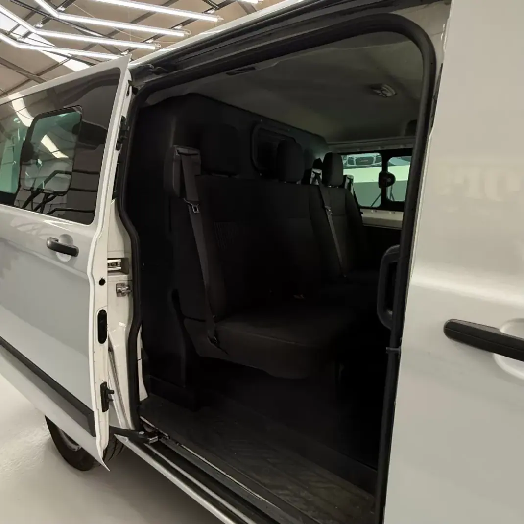 Ford TRANSIT CUSTOM 2.0 L2 H2 2.0 130 CV 2013 - 13999 EUR, 197118 km - AUTO.MOTO.pt - 197118km - foto 6 de 16