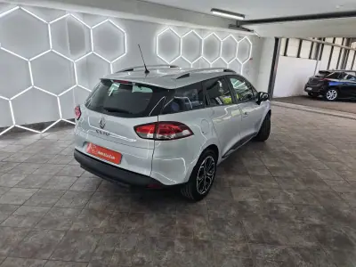 Renault Clio Sport Tourer 2019 - 8650 EUR, 259539 km - AUTO.MOTO.pt - 259539km - foto 13 de 24