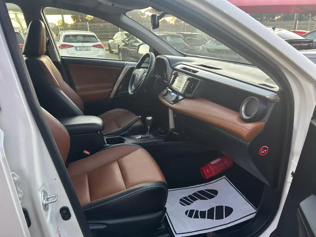 Toyota RAV4 2019 - 29990 EUR, 53500 km - AUTO.MOTO.pt - 53500km - foto 9 de 16