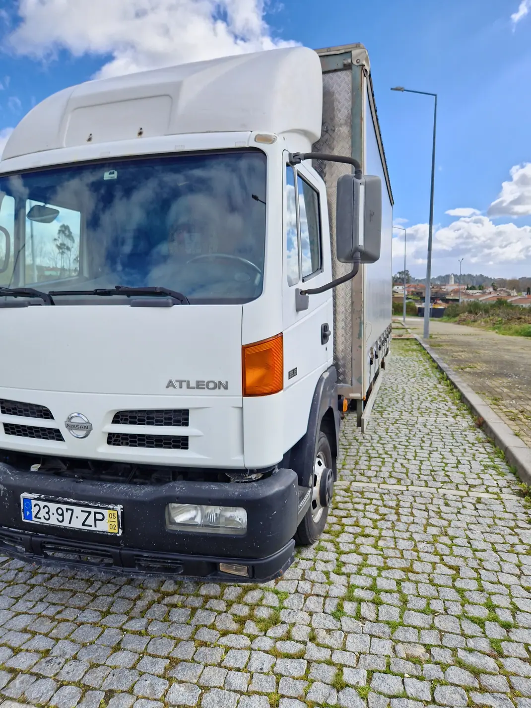 Nissan ATLEON 3.0 Ligeiro 3.5T 2005 - 15867 EUR, 371800 km - 371800km - foto 4 de 12