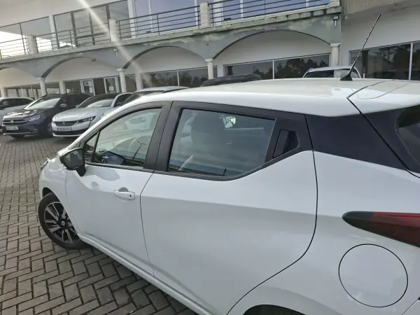 Nissan Micra 2022 - 14850 EUR, 43800 km - AUTO.MOTO.pt - 43800km - foto 10 de 27